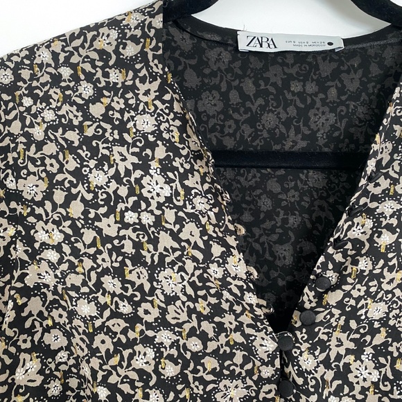 Zara Floral Long Sleeve Button up Crop Blouse - Small - Picture 5 of 8